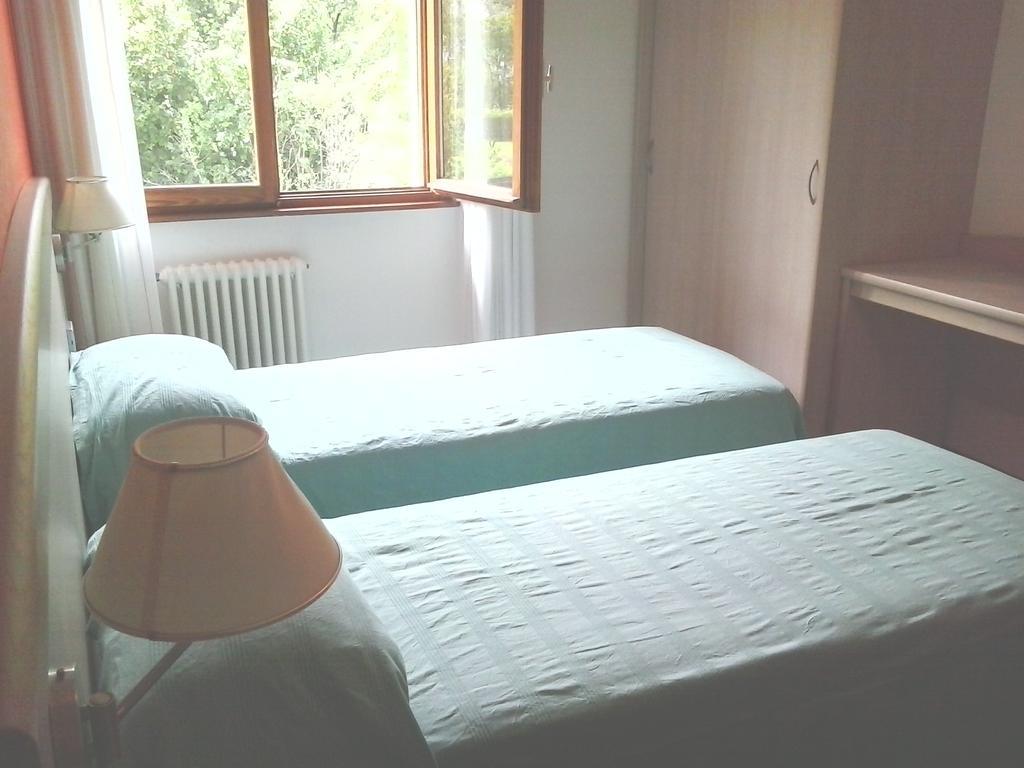 Hotel Pizzeria Mezzolago Pergine Valsugana Room photo